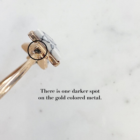 🆑 "Lucy" Bracelet || White Marble Triangle - Picture 4 of 7